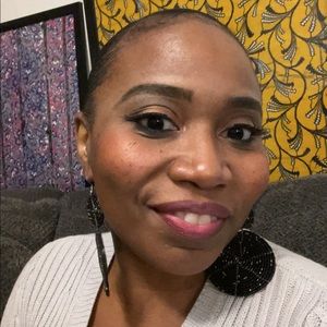 Meet your Posher, Aisha